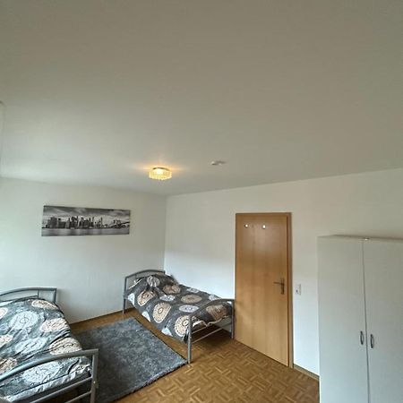 1 Zimmer Fuer 2 Personen Bruchsal Ruhige Lage Bagian luar foto